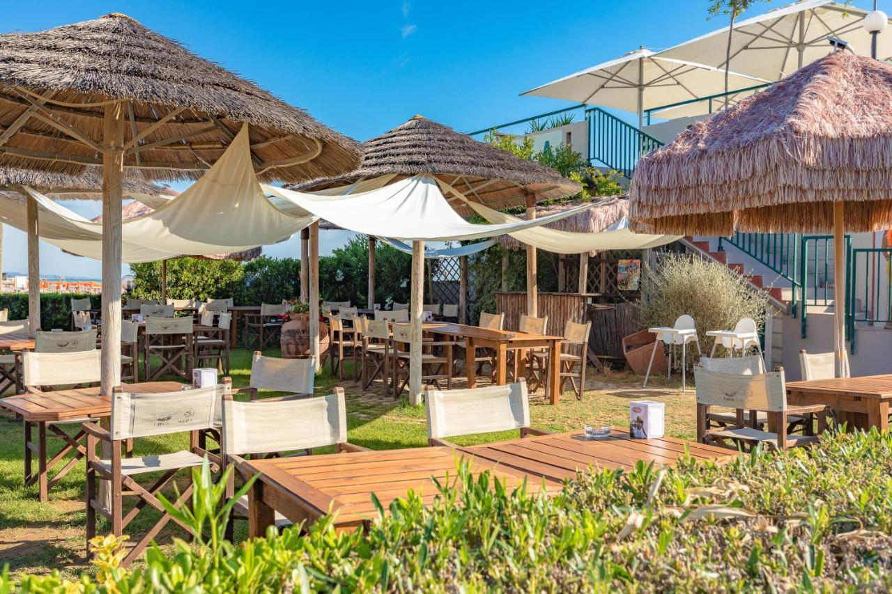 Case Vacanze Blue Bay Resort Розето-дельї-Абруцці Екстер'єр фото