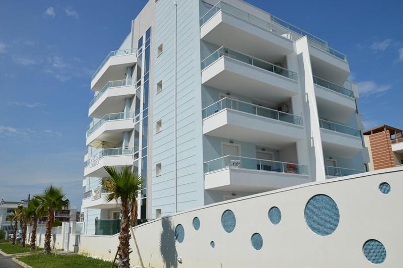 Case Vacanze Blue Bay Resort Розето-дельї-Абруцці Екстер'єр фото