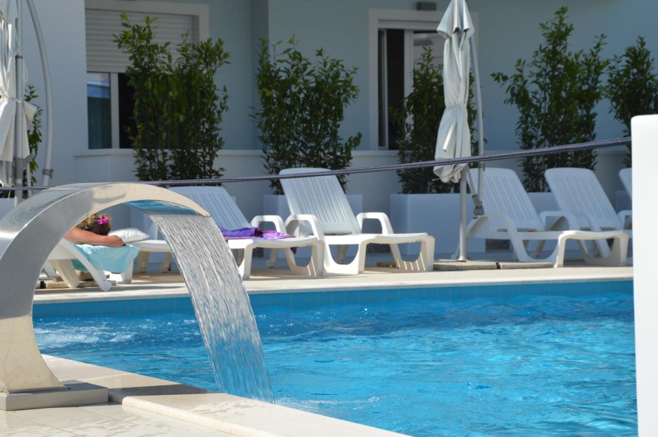 Case Vacanze Blue Bay Resort Розето-дельї-Абруцці Екстер'єр фото