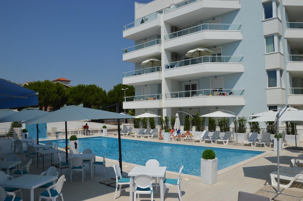 Case Vacanze Blue Bay Resort Розето-дельї-Абруцці Екстер'єр фото